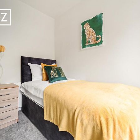 Spacious 4 Bedroom 3 Bath House For Families & Contractors With Free Parking, Fast Wi-Fi & Netflix By Firoz Property Management Leeds  Kültér fotó