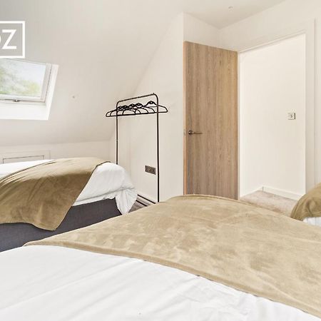 Spacious 4 Bedroom 3 Bath House For Families & Contractors With Free Parking, Fast Wi-Fi & Netflix By Firoz Property Management Leeds  Kültér fotó