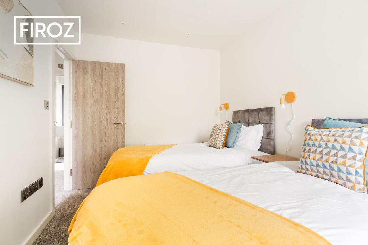Spacious 4 Bedroom 3 Bath House For Families & Contractors With Free Parking, Fast Wi-Fi & Netflix By Firoz Property Management Leeds  Kültér fotó