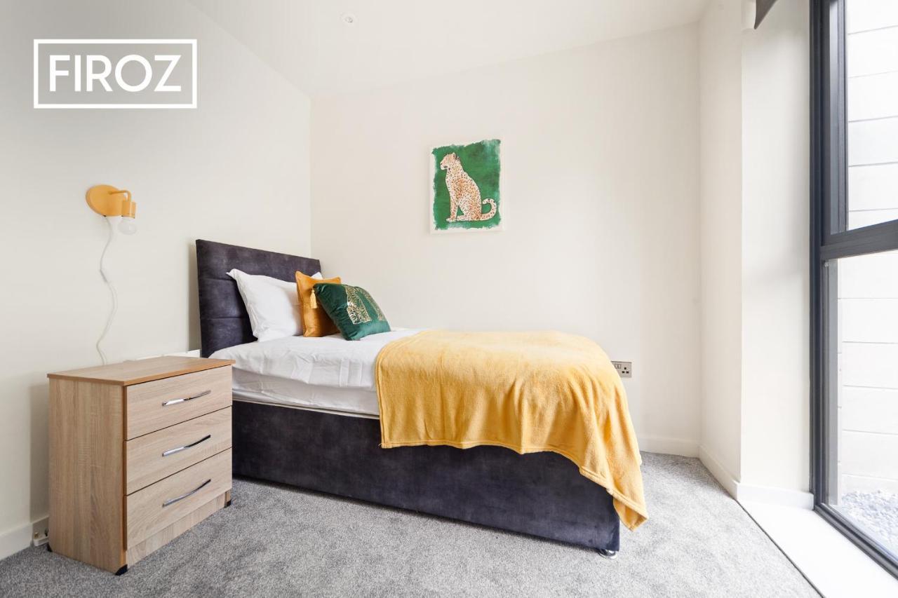 Spacious 4 Bedroom 3 Bath House For Families & Contractors With Free Parking, Fast Wi-Fi & Netflix By Firoz Property Management Leeds  Kültér fotó