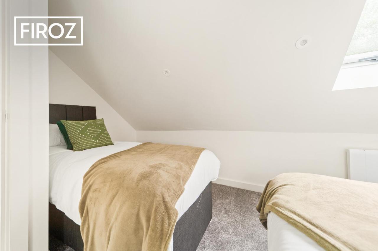 Spacious 4 Bedroom 3 Bath House For Families & Contractors With Free Parking, Fast Wi-Fi & Netflix By Firoz Property Management Leeds  Kültér fotó